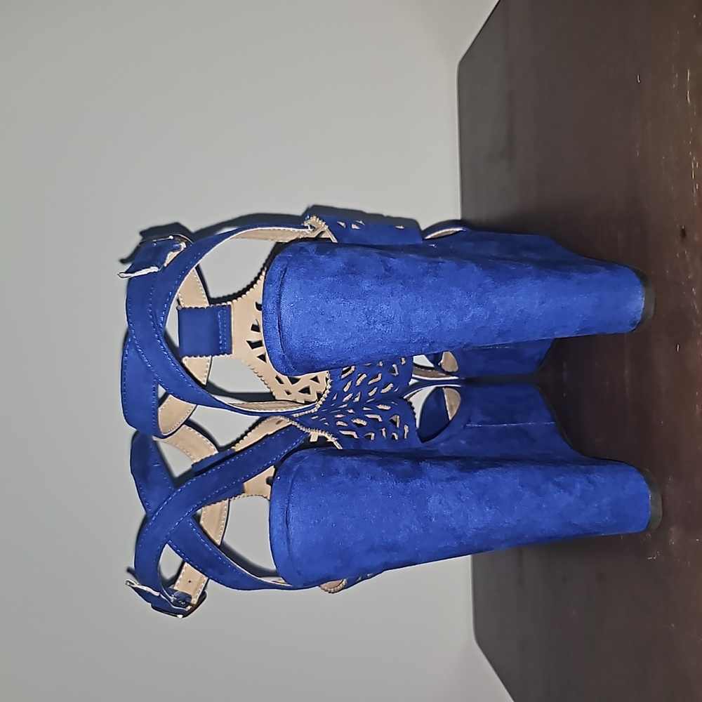 Shoes - Picture 3 of 3
